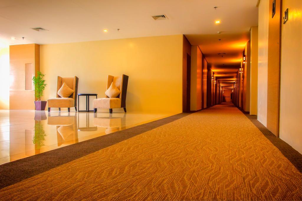 Royce Hotel & Casino Clark Field Quarto foto